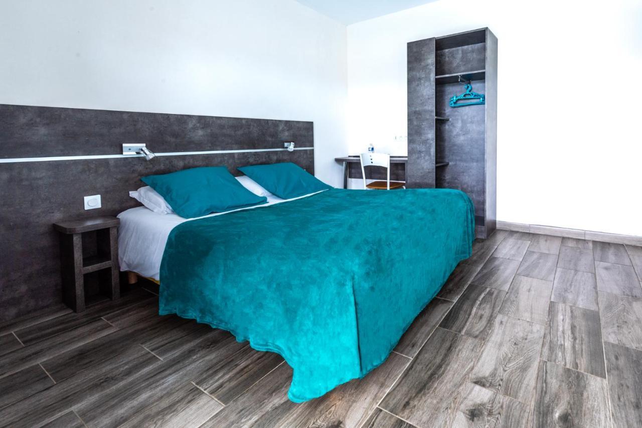 Hotel De La Gare Surgères Eksteriør bilde